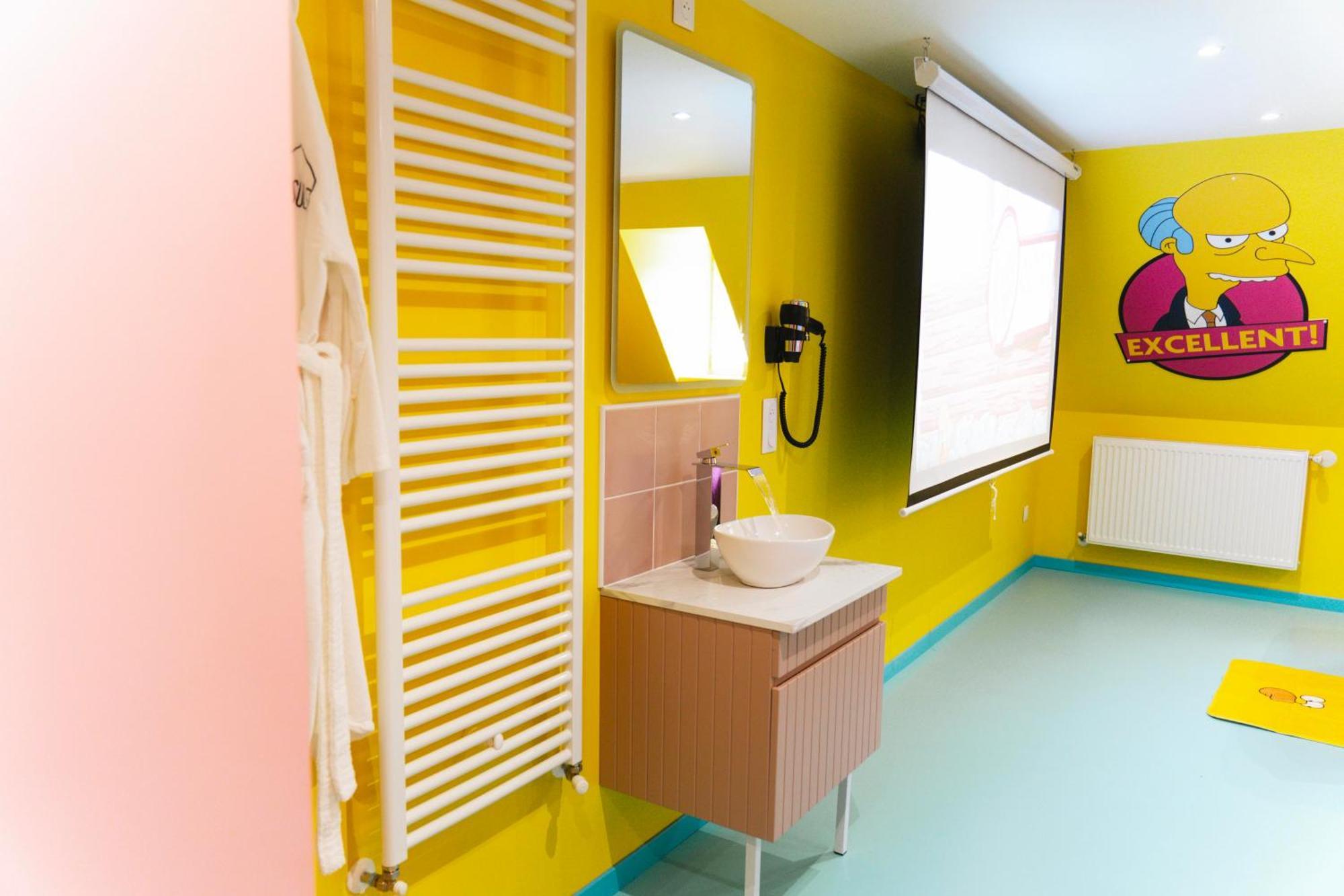 Capsule Springfield - Balneo -Sauna - Billard Douai Buitenkant foto